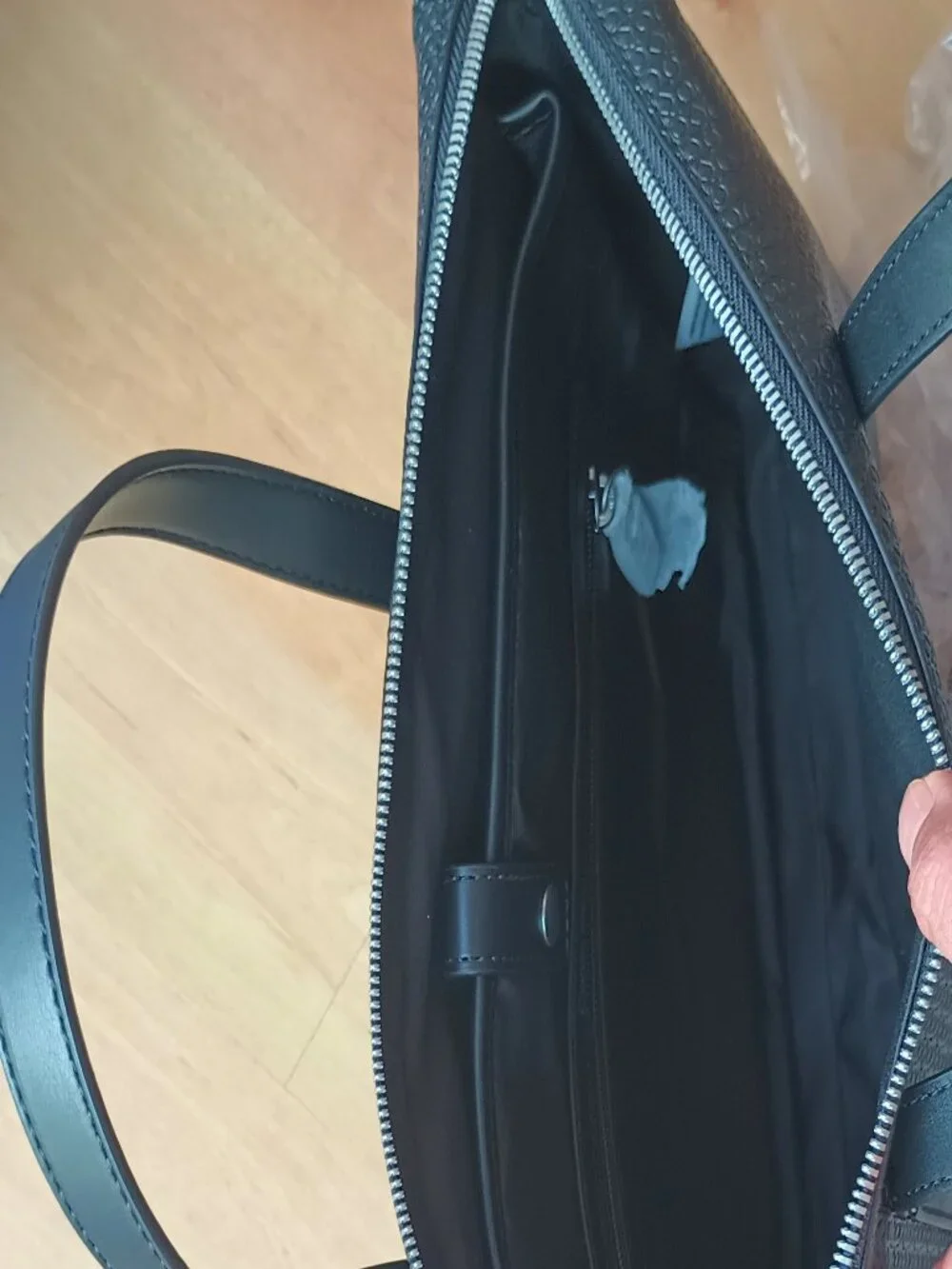 Never used-Calvin Klein computer bag-Sleek design & High quality-Unisex - Picture 7 of 9